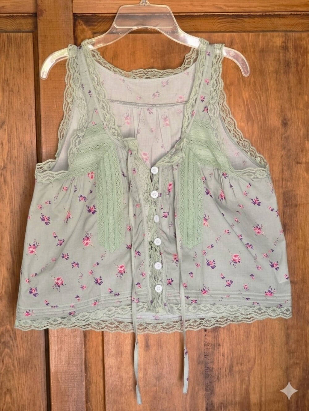 Silhouettes of Splendor Floral Lace Crop Top - NWT Size S - Sage Green